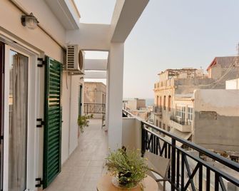 Mirabello Hotel - הרקליון - מרפסת