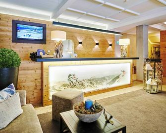 Saalbach Suites By Alps Resorts - Saalbach - Rezeption