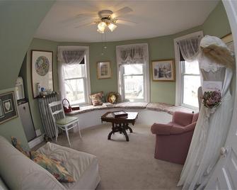 Bondy House Bed & Breakfast - Amherstburg - Sala de estar