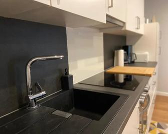 City Maritime Apartment - Bremerhaven - Kitchen