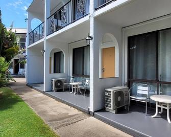 Tower Court Motel - adults only haven - Hervey Bay - Patio