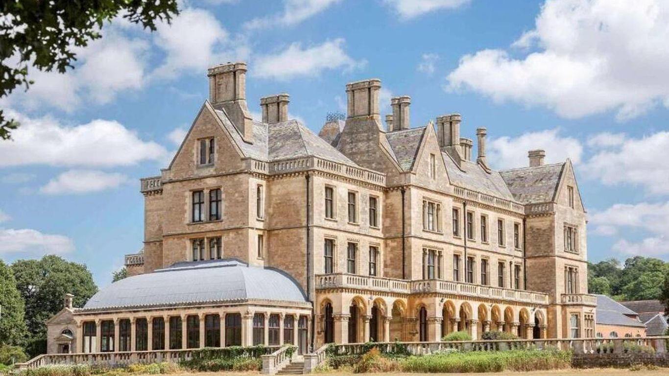 Walton Hall Hotel & Spa by Sunday