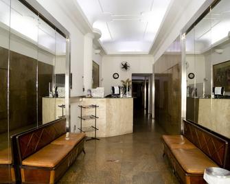 Amazonas Palace Hotel Belo Horizonte - Avenida Amazonas - בלו הוריזונטה - דלפק קבלה