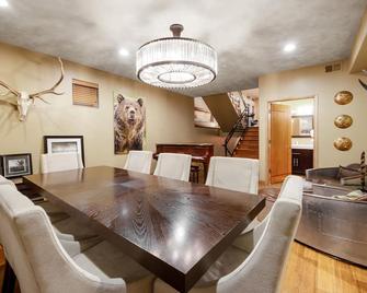 White Buffalo Club - Jackson - Dining room