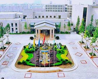Pacific International Hotel - Deyang - Building