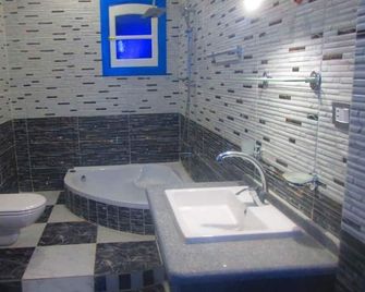 Moon Valley Apartments - Luxor - Bathroom