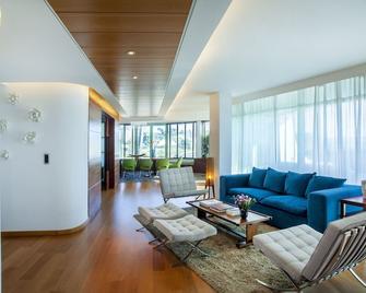 Sea view Luxury Apart. in Condo, Garden, Beach, Pool, Lisbon area - Paço de Arcos - Living room