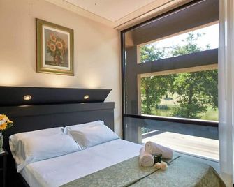 Hotel Lago Verde - Pistoia - Camera da letto