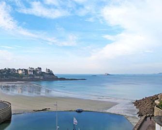 Apartment Le Parc du Prieuré by Interhome - Dinard - Beach
