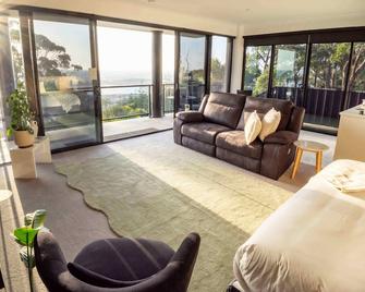 Sheer Pleasure Accommodation - Smithton - Sala de estar