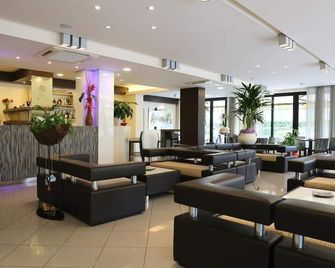 Hotel Ambra - צ'זנאטיקו - לובי