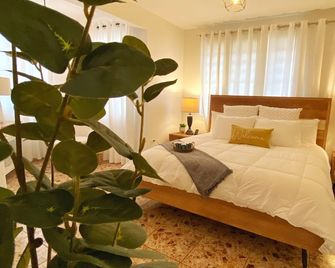 Luxury Villa w/ Private Jacuzzi & Massage Included - Arecibo - Habitación
