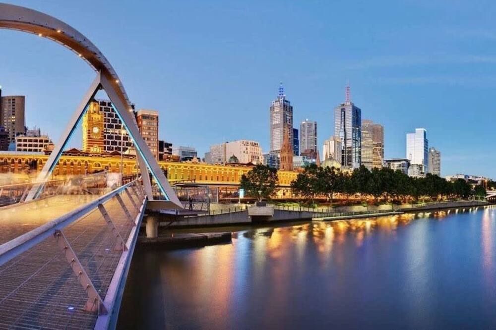 A Lux 2br Apt Next To Melbourne Uni Free Parking - Melbourne