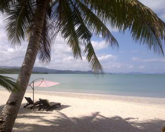 Foxy's Beach Resort - San Vicente - Playa