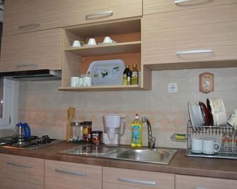 هوستل فالينتين 2 - سكوبي - مطبخ