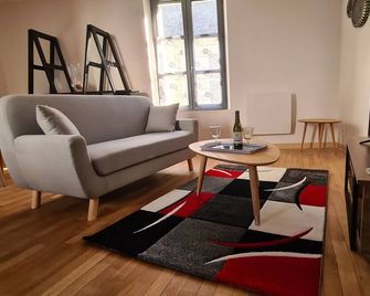 A stay in the heart of Loches and its Châteaux! - Loches - Salon