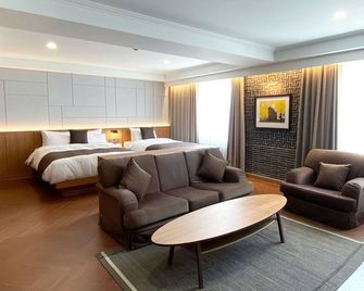 Commodore Hotel Gyeongju - Gyeongju - Habitación