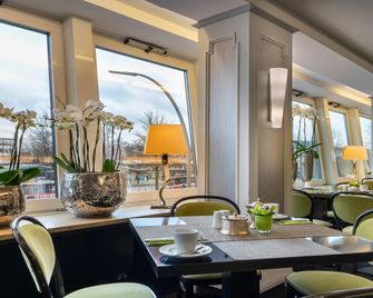 Garner Hotel Hamburg - Wandsbek Marktplatz By IHG - המבורג - מסעדה