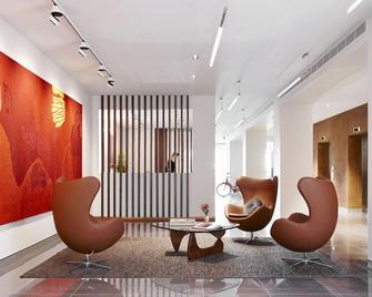The Watson Adelaide - Art Series - Adelaide - Lobby