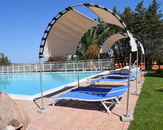 Hotel Montiruju - Santa Maria Coghinas - Pool