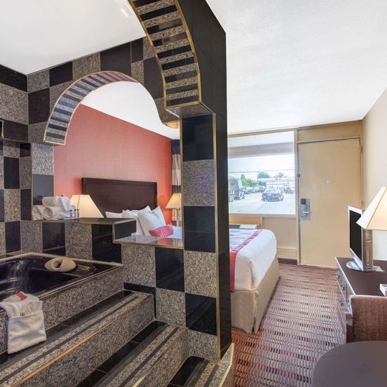 Bedroom view of Ramada Limited Cockeysville