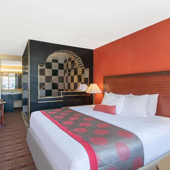 Bedroom view of Ramada Limited Cockeysville