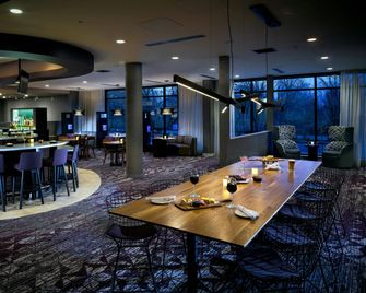 Courtyard by Marriott Corvallis - Corvallis - Bar