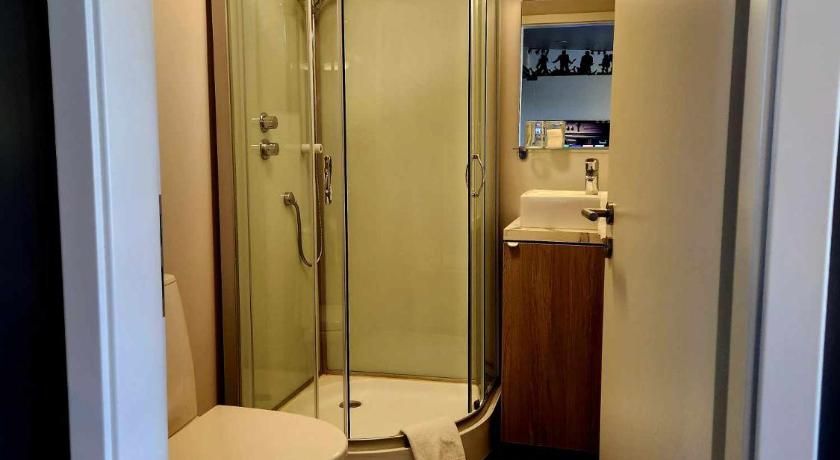 Other view of Studio Seven 7