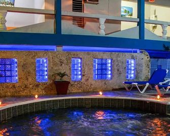 Hotel El Tronco Inc - Boca Chica - Piscina