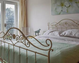 2 bedroom accommodation in Hayling Island - Hayling Island - Bedroom