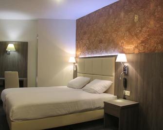 Dansaert Hotel - Brussels - Bedroom