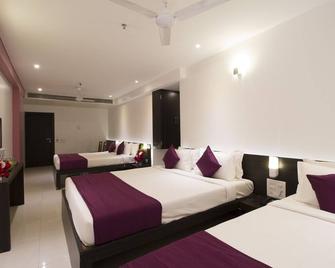 Hotel City Point - Shirdi - Bedroom
