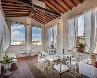 ديمورا باندينيلي فيرينزي - فلورنس - غرفة طعام