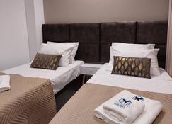 Liris Holiday Apartments - Nazaré - Bedroom