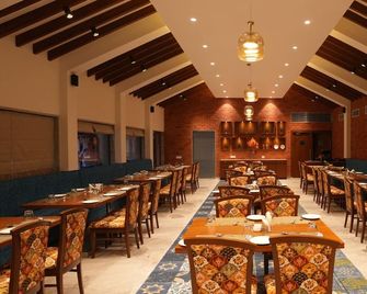 Shankus water park & Resort - Mahesāna - Restaurant