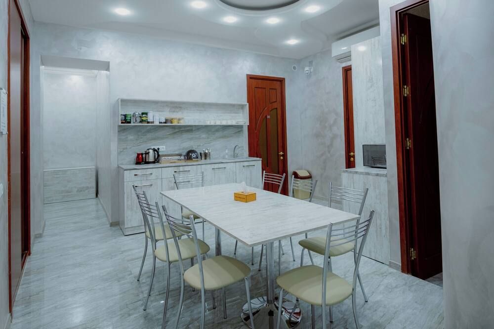 أوبرا أفينيو هوتل يريفان - يريفان - غرفة طعام