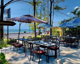 ซีบรีซ รีสอร์ท - สีหนุวิลล์ - ร้านอาหาร