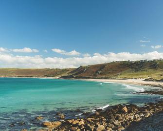 The Old Success Inn - Penzance - Beach