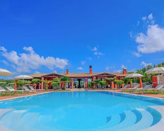 Villa Barbarina Nature Resort - Santa Maria la Palma - Piscina