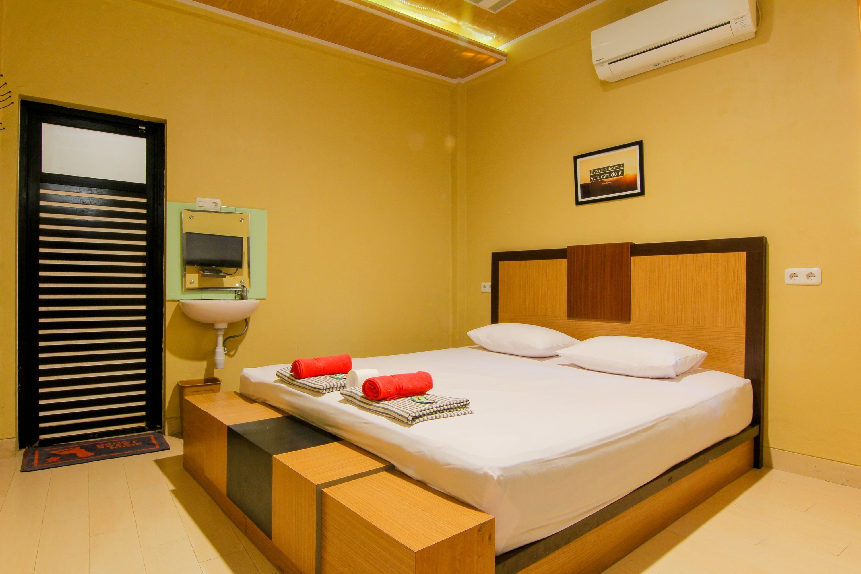 Yani Homestay - Padang - Sypialnia