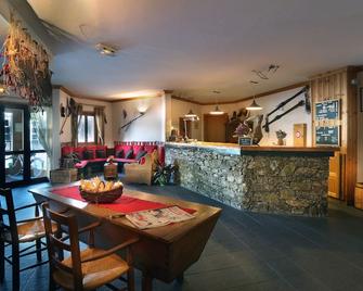 Hotel Autantic - Bourg-Saint-Maurice - Recepción