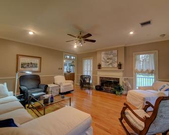 A Chateau On The Bayou Bed & Breakfast - Raceland - Sala de estar