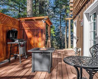 Mays Luxury Farmstay - Los Gatos - Patio