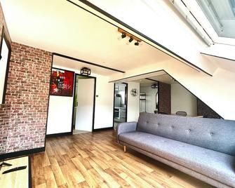 L'appartement en bord de Loire de Quentin & Manon - Sully-sur-Loire - Huiskamer