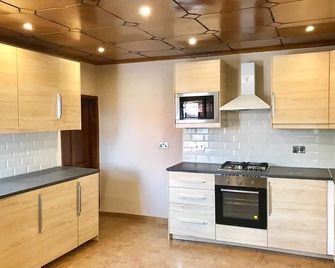 Ishmajoso Lodge - Freetown - Cocina