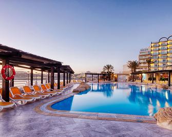 AX Sunny Coast Resort & Spa - Saint Paul’s Bay - Havuz
