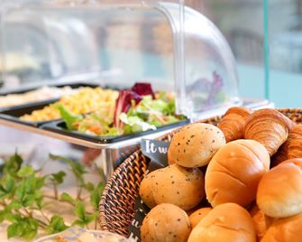 Ana Holiday Inn Tosu by IHG - Tosu - Restaurant