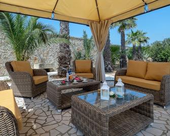 Villa Divina - Marina di Mancaversa - Patio