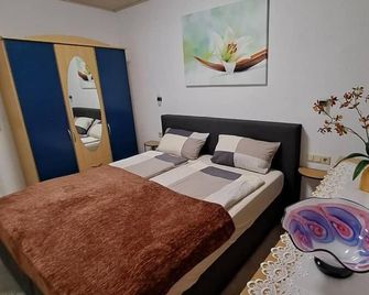 NEU! Fewo zum alten Bäckerlädchen - Neumagen-Dhron - Bedroom