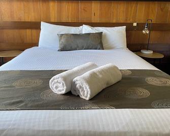 Hi Way Eight Motor Inn - Stawell - Bedroom